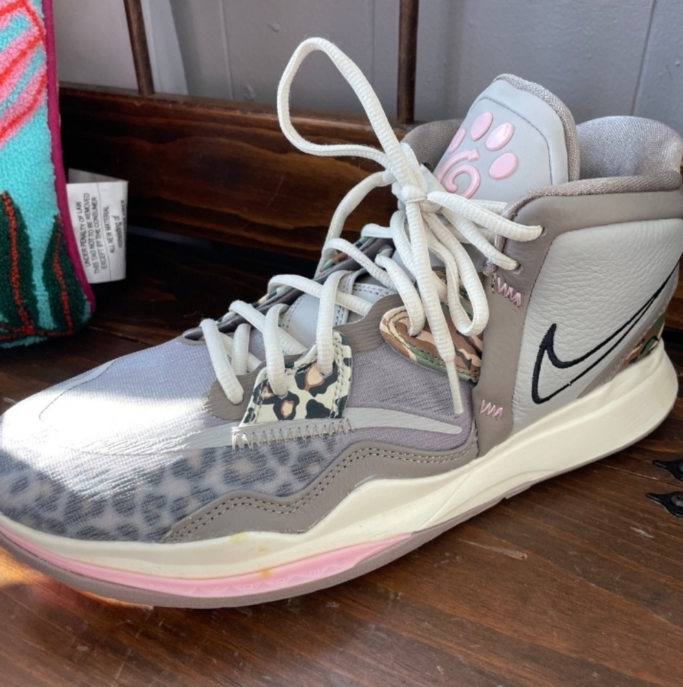 Nike Kyrie Infinity Leopard Print Basketball Shoes Iron Ore Size 9.5  9 1/2